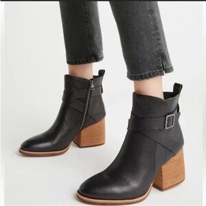 NEW Korks by Kork Ease Joelle Boots Chunky Heel 10 Black